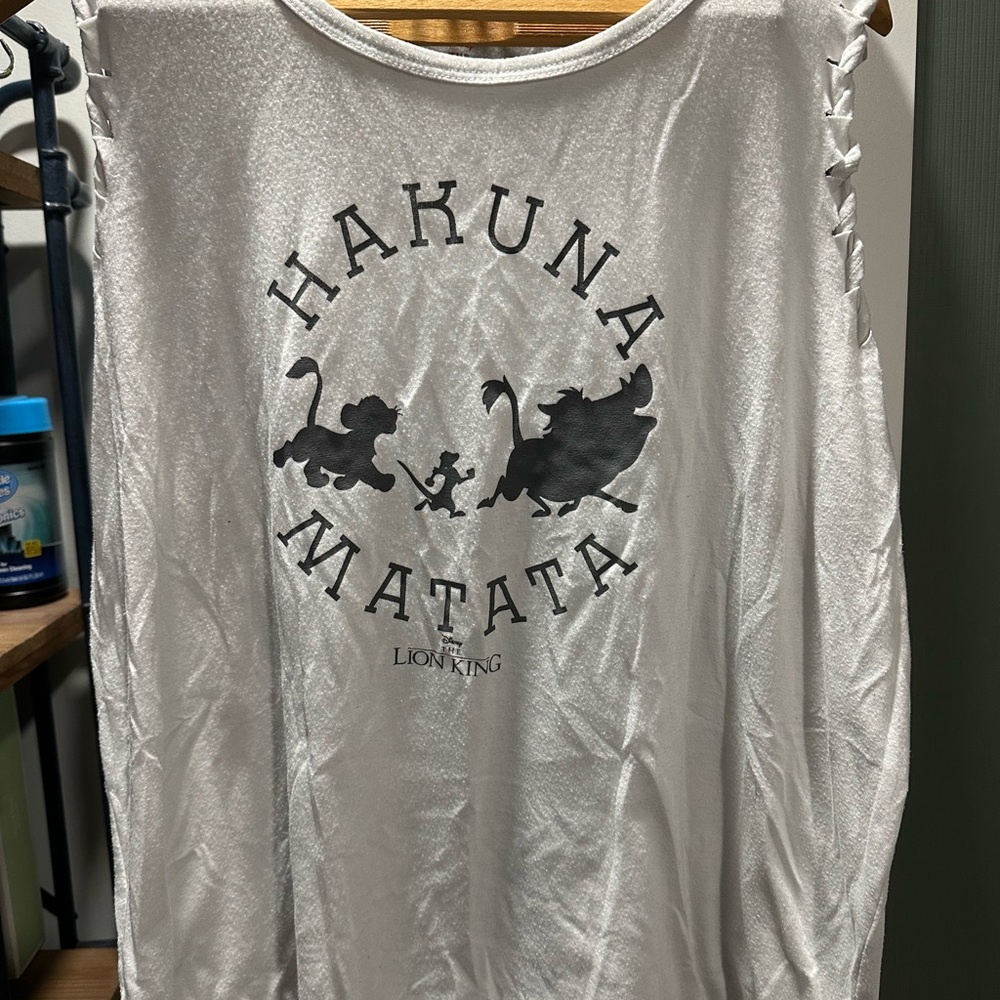 Hakuna Matata Graphic Tank Top